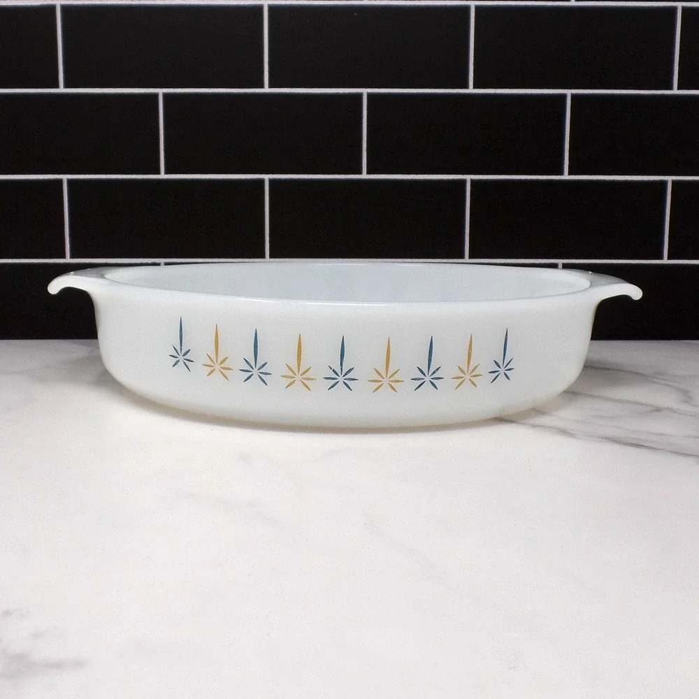 Vintage Fire King 9 Inch Round Baking Dish (429) - Candle Glow (1967-72)